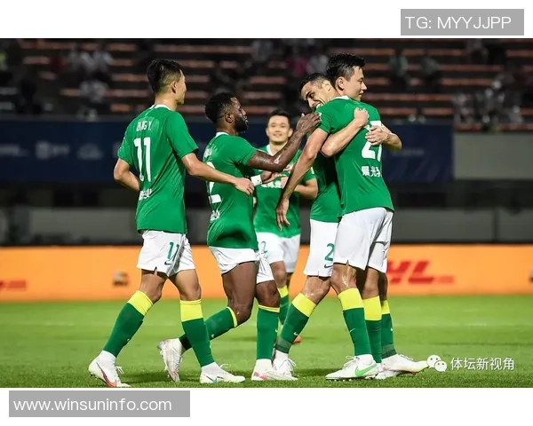 成都篮球队强势领跑联赛积分榜以73分领先其他球队展现冠军实力